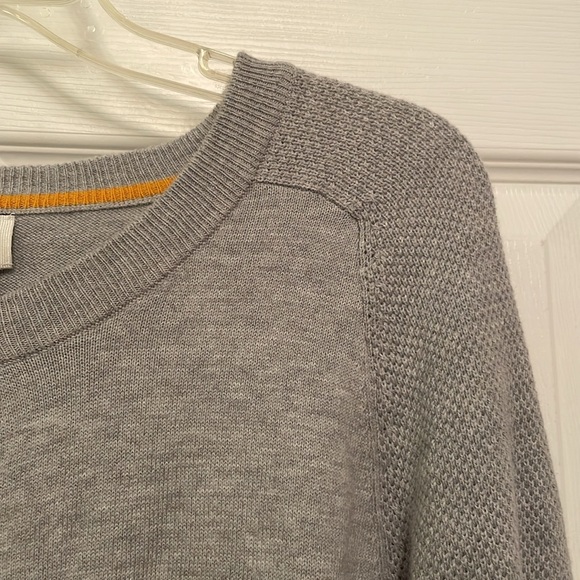 STYLUS Gray Button Down Cardigan Sweater Small Like New - Picture 4 of 12